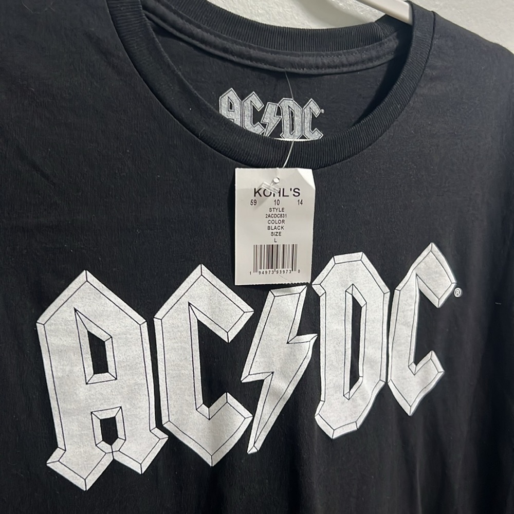 Like New AC/DC Band Tee - Picture 2 of 3